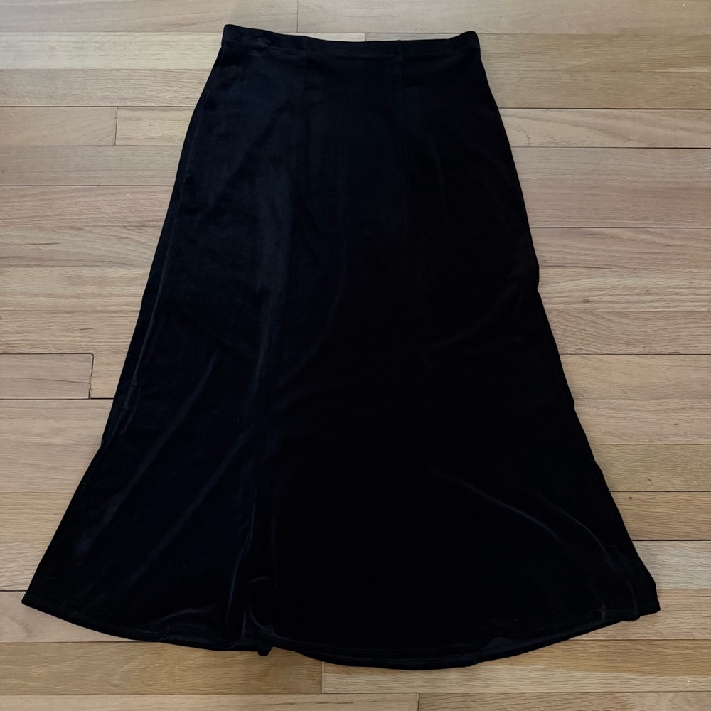 Vintage West End Medium Petite Black Velvet Whimsigoth Maxi Skirt
